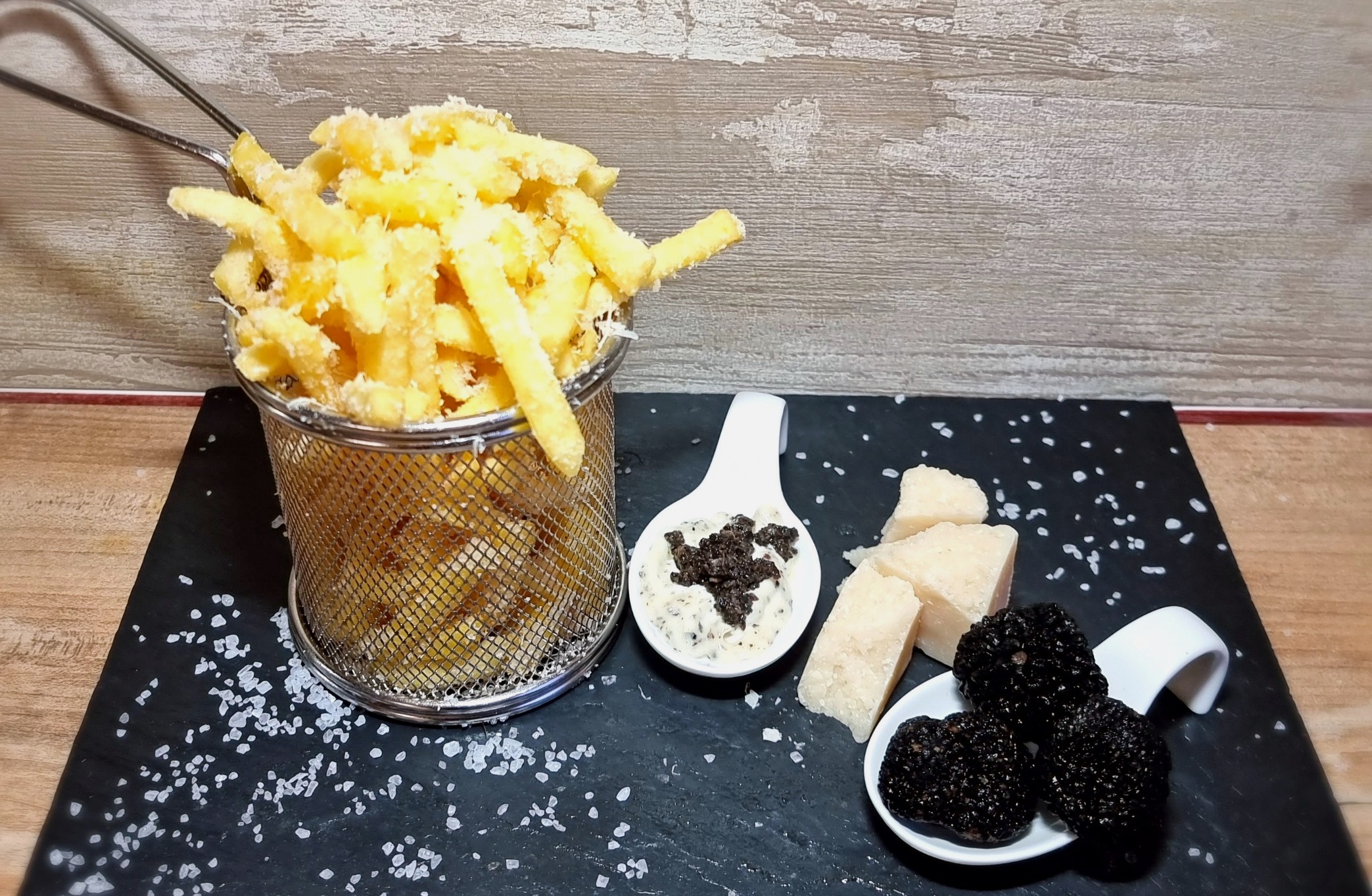 Society Pommes mit Trüffel und Käse
